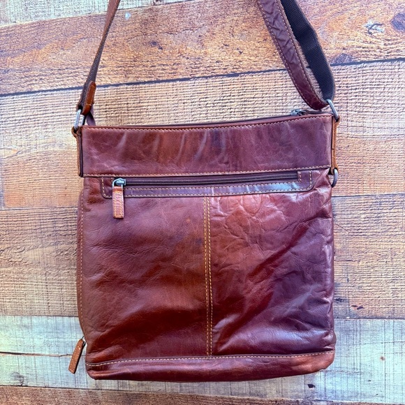 Unisex Jack Georges Voyagers Collection Leather Crossbody - Picture 3 of 16